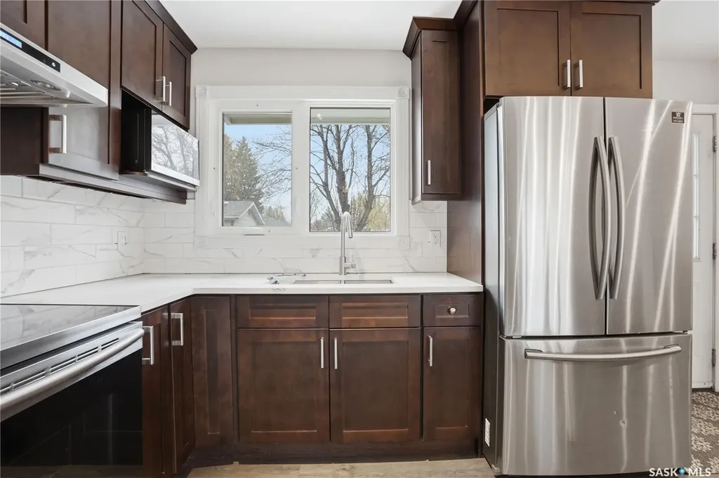2305 Taylor Street E Saskatoon SK S7H 1W8