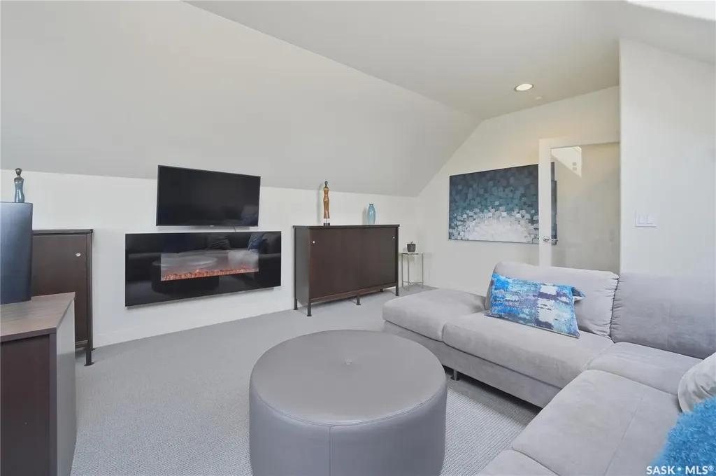 735 Wright Crescent Saskatoon SK S7N 4T8