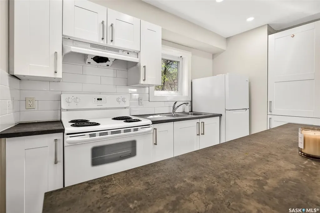 447 Athabasca Street W Moose Jaw SK S6H 2C4