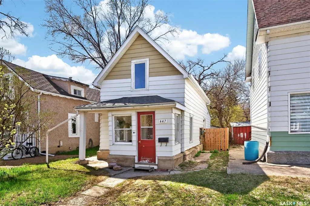 447 Athabasca Street W Moose Jaw SK S6H 2C4