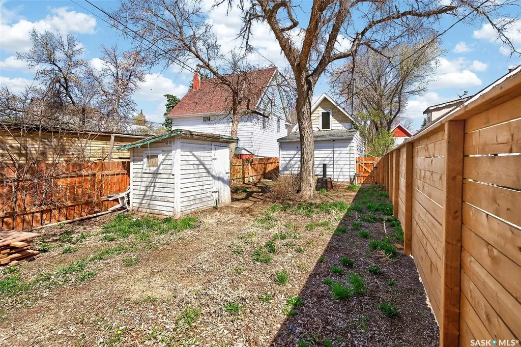 447 Athabasca Street W Moose Jaw SK S6H 2C4