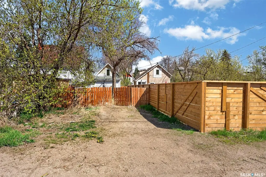 447 Athabasca Street W Moose Jaw SK S6H 2C4