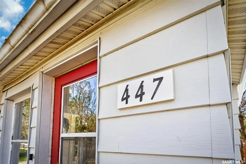 447 Athabasca Street W Moose Jaw SK S6H 2C4