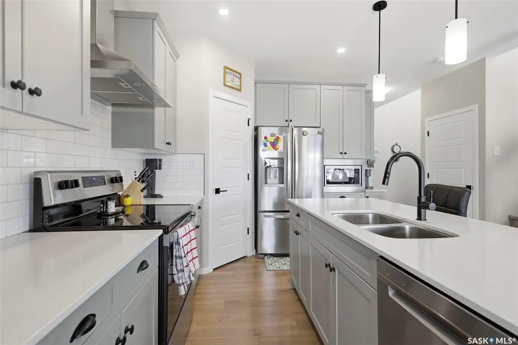 1019 Childers Court Saskatoon SK S7L 6T8