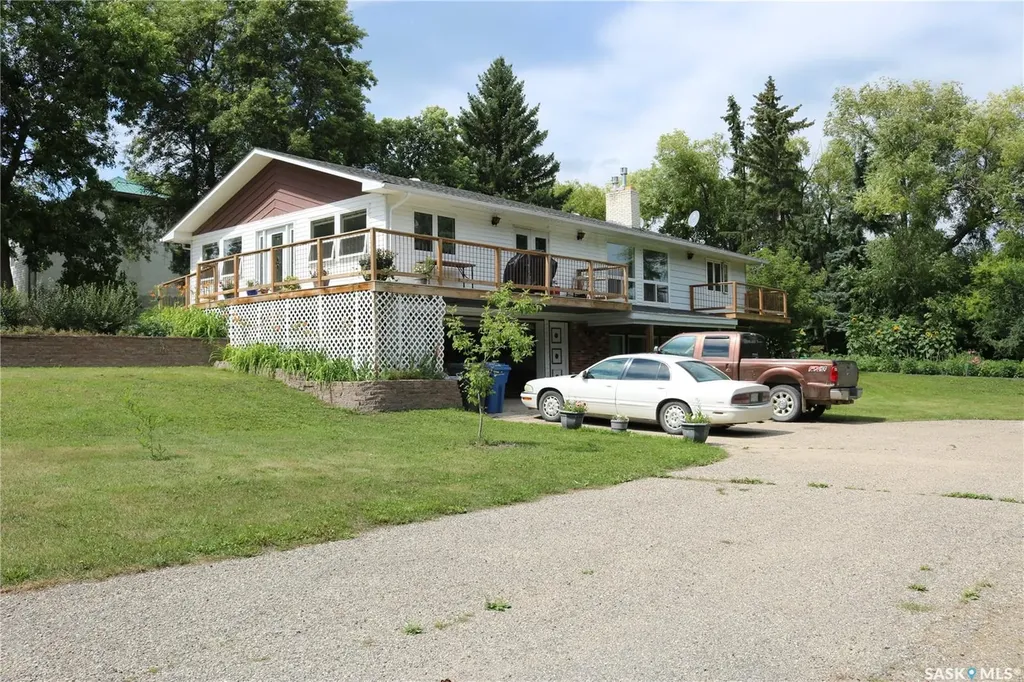 211 Pipestone Avenue Wawota SK S0G 5A0