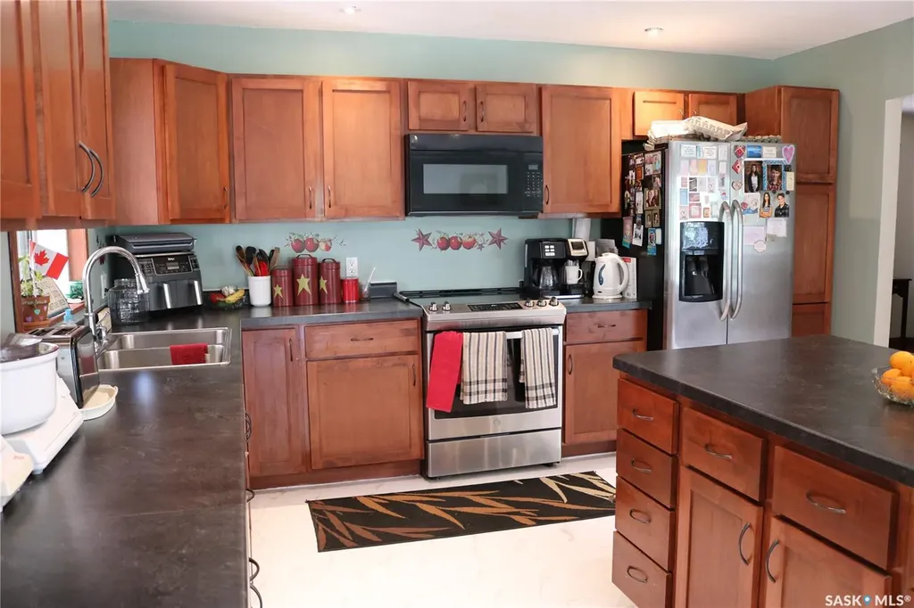 211 Pipestone Avenue Wawota SK S0G 5A0