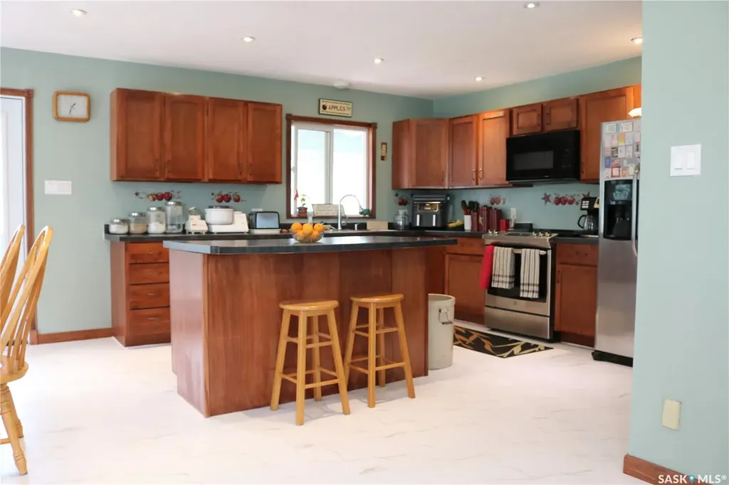 211 Pipestone Avenue Wawota SK S0G 5A0