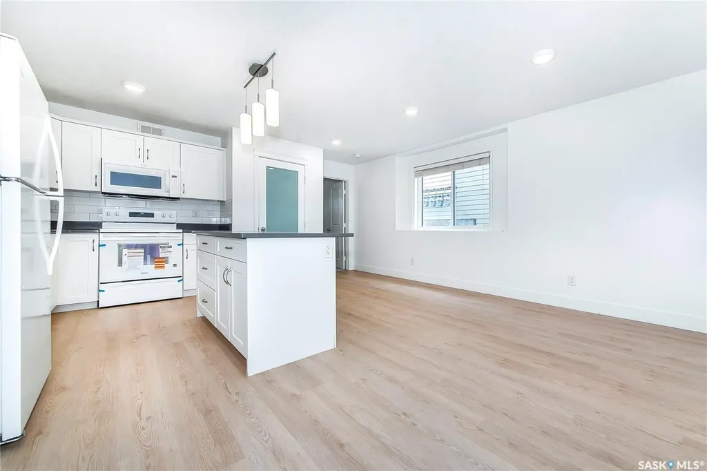 110 Akhtar Bend Saskatoon SK S7W 0Y9