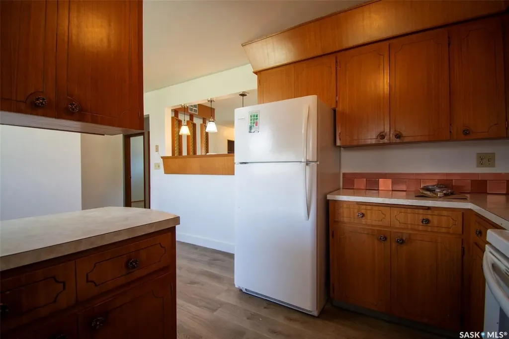 14 Woodward Avenue Regina SK S4R 3H1