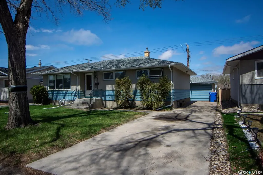 14 Woodward Avenue Regina SK S4R 3H1