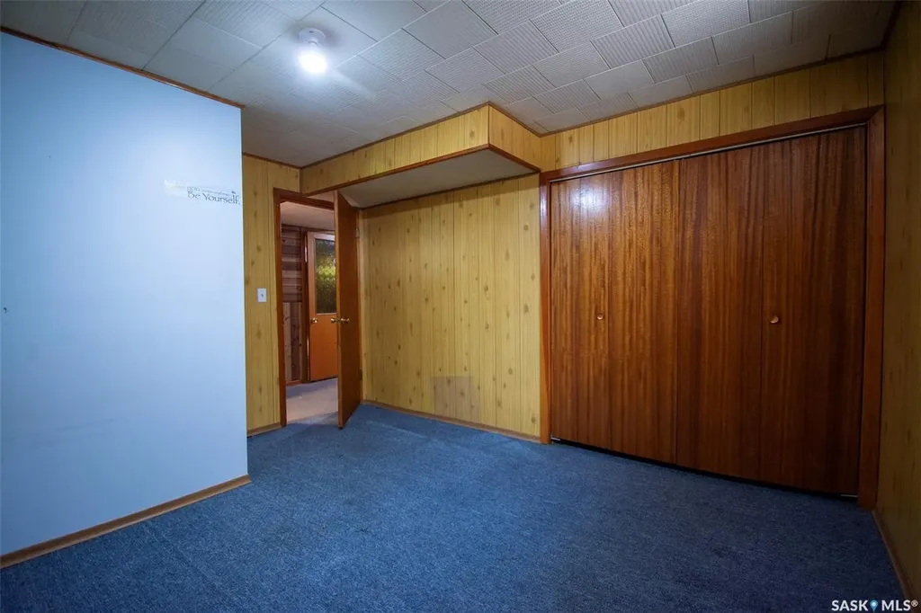 14 Woodward Avenue Regina SK S4R 3H1