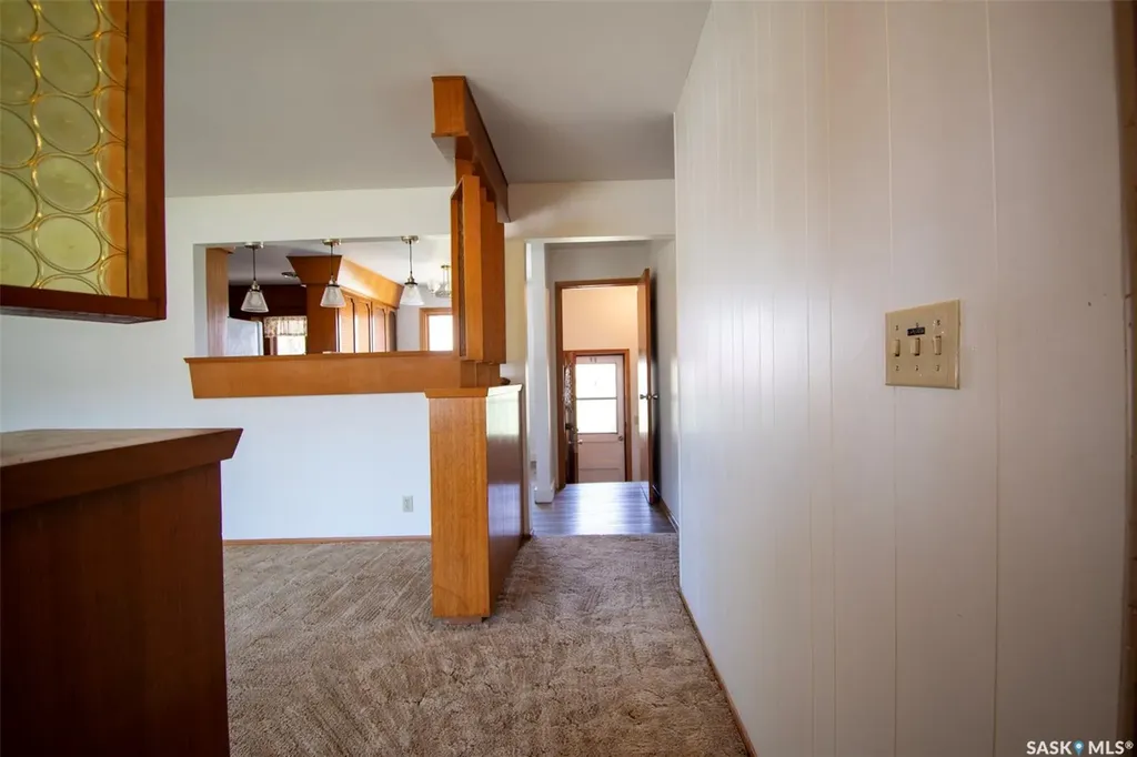 14 Woodward Avenue Regina SK S4R 3H1