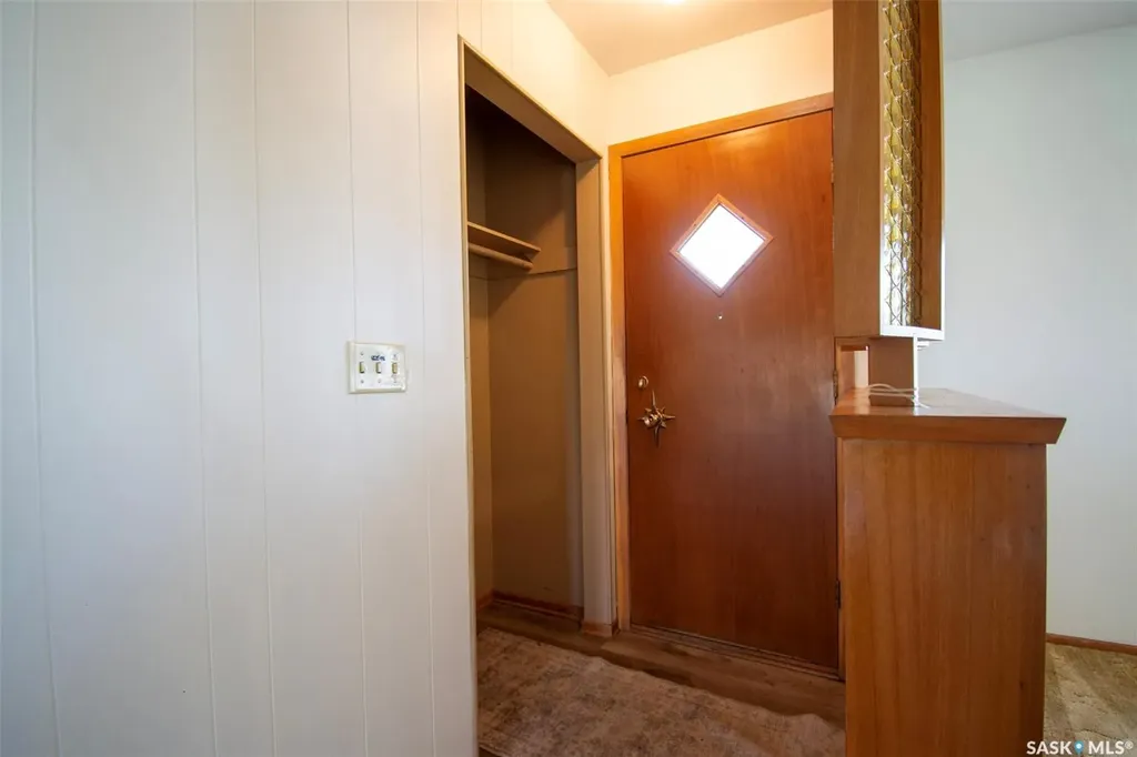 14 Woodward Avenue Regina SK S4R 3H1