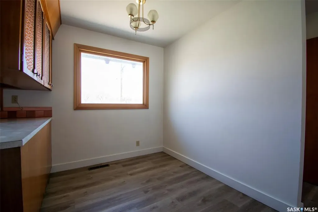 14 Woodward Avenue Regina SK S4R 3H1