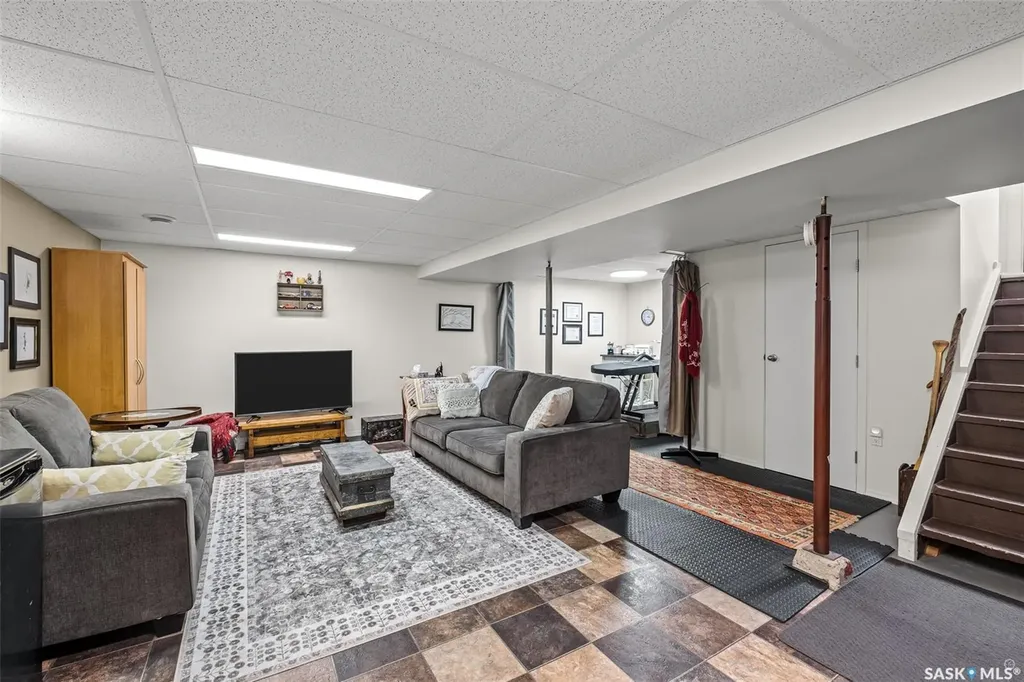 654 23rd Street W Prince Albert SK S6V 4H3