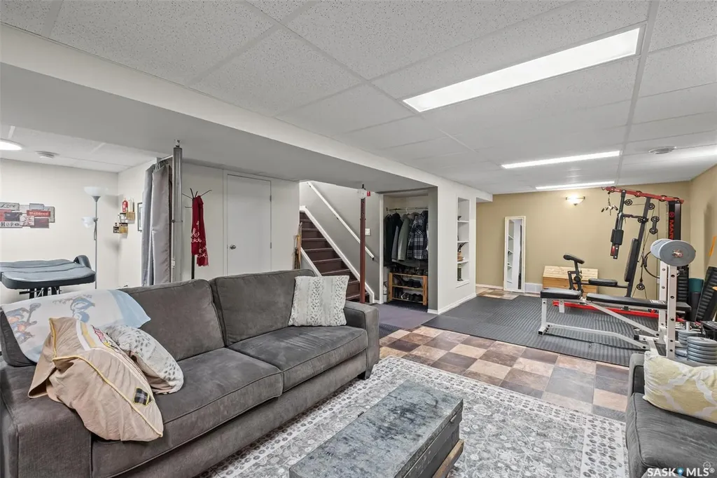 654 23rd Street W Prince Albert SK S6V 4H3