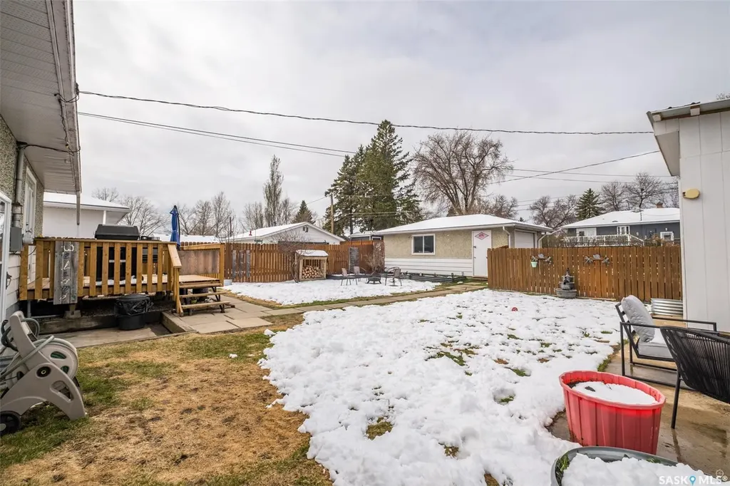 654 23rd Street W Prince Albert SK S6V 4H3