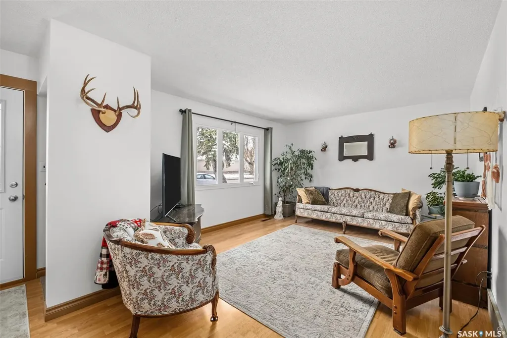654 23rd Street W Prince Albert SK S6V 4H3