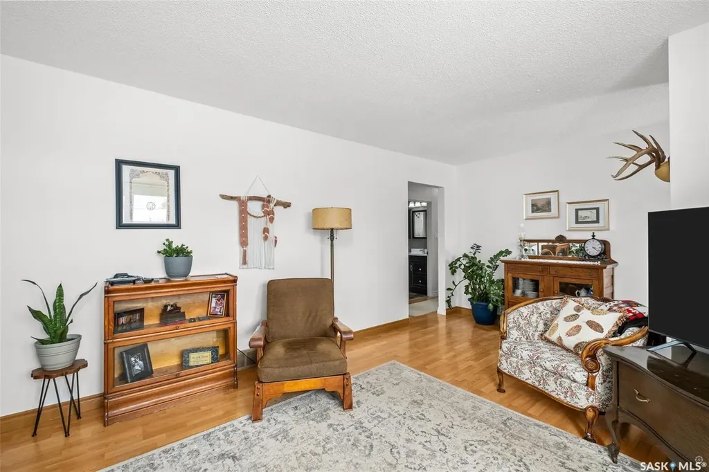 654 23rd Street W Prince Albert SK S6V 4H3