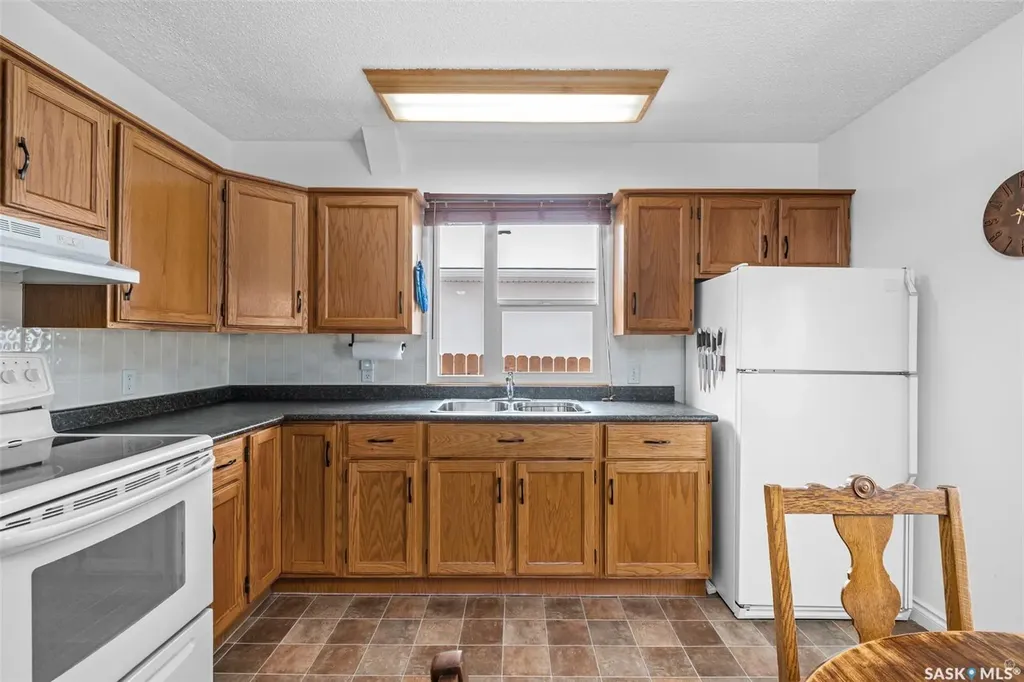 654 23rd Street W Prince Albert SK S6V 4H3