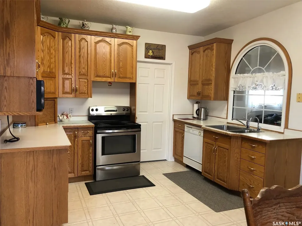 28 Highway Avenue W Preeceville SK S0A 3B0