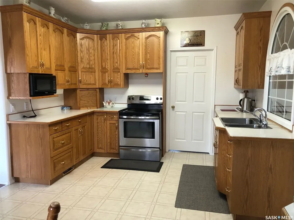 28 Highway Avenue W Preeceville SK S0A 3B0