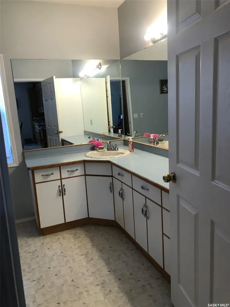 28 Highway Avenue W Preeceville SK S0A 3B0