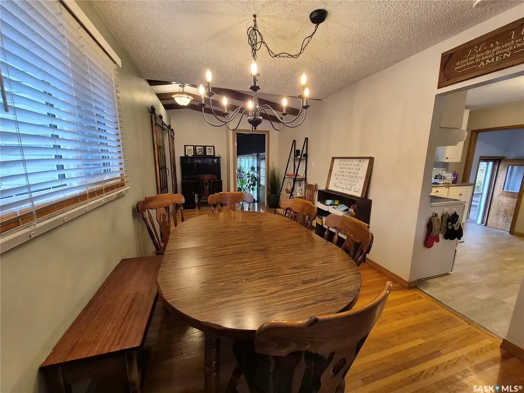 451 Woodlawn Crescent Weyburn SK S4H 0X5