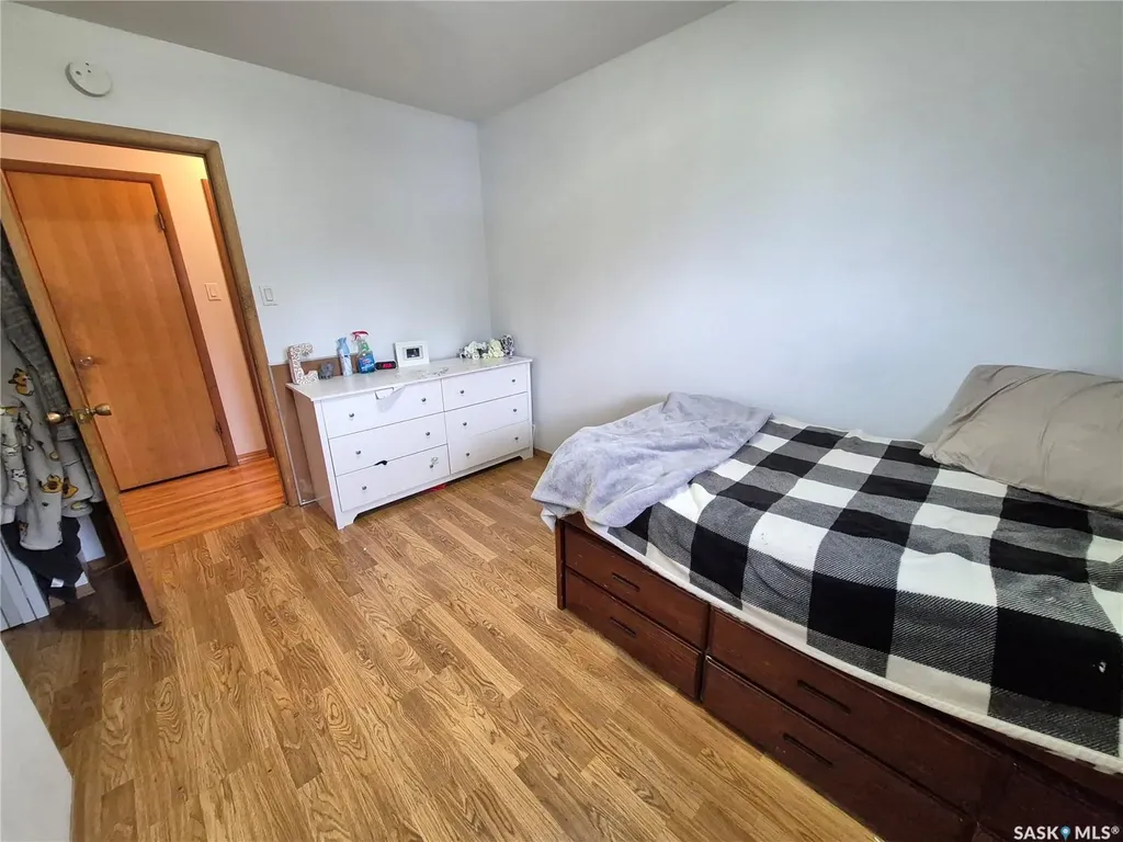 451 Woodlawn Crescent Weyburn SK S4H 0X5