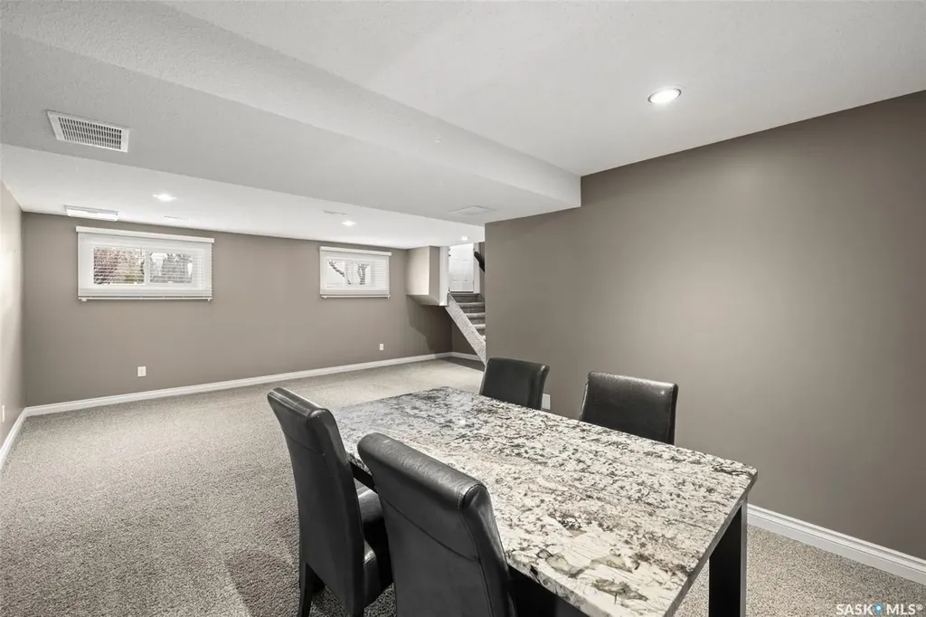 1015 Kenderdine Drive N Regina SK S4X 4H8