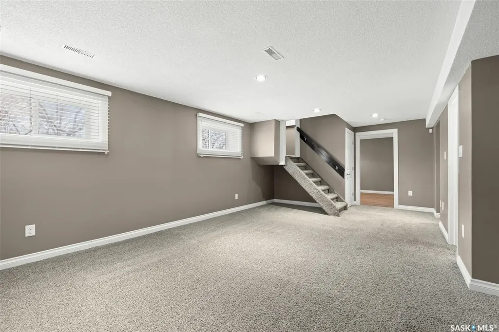 1015 Kenderdine Drive N Regina SK S4X 4H8
