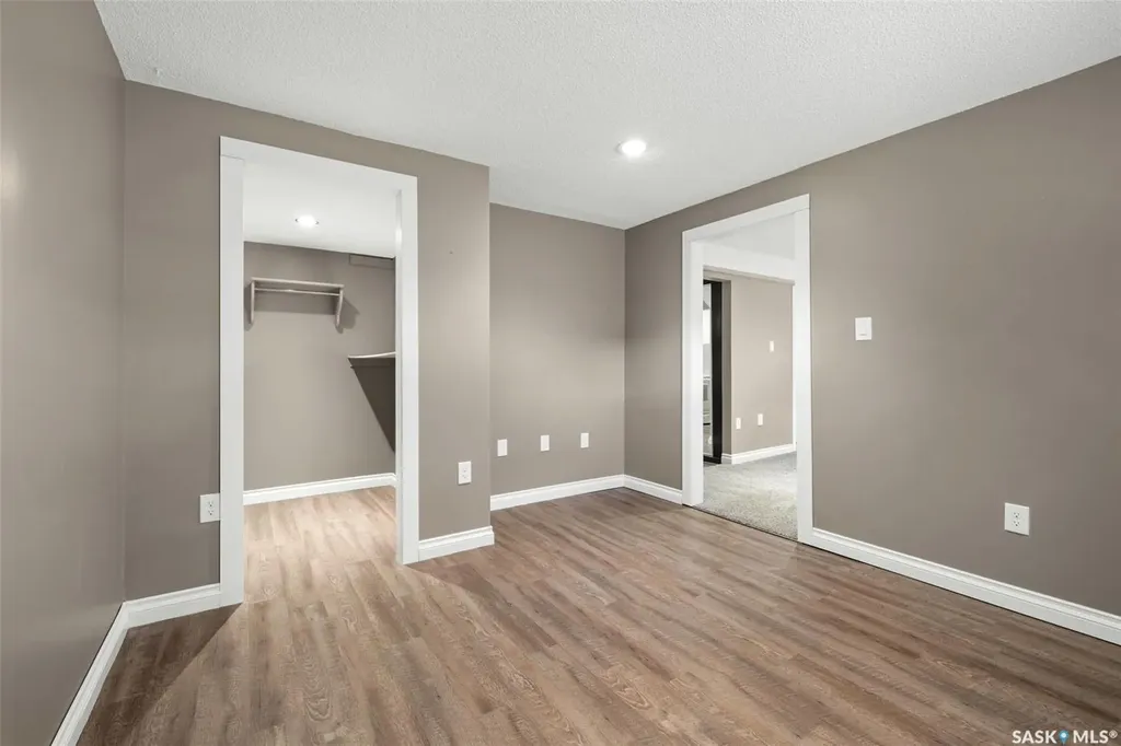1015 Kenderdine Drive N Regina SK S4X 4H8