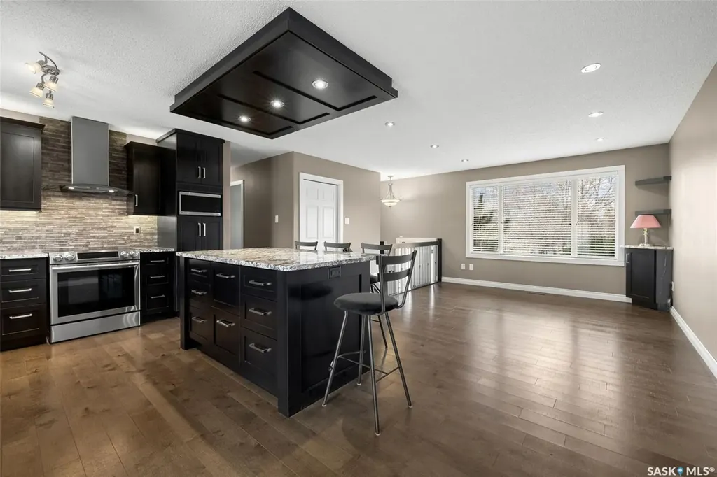 1015 Kenderdine Drive N Regina SK S4X 4H8