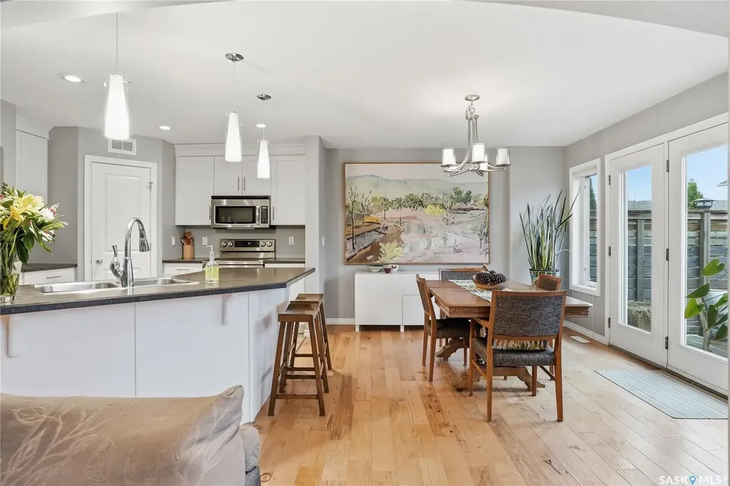 215 Whalley Crescent Saskatoon SK S7T 0E6