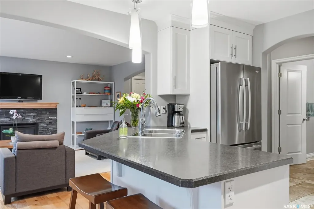 215 Whalley Crescent Saskatoon SK S7T 0E6