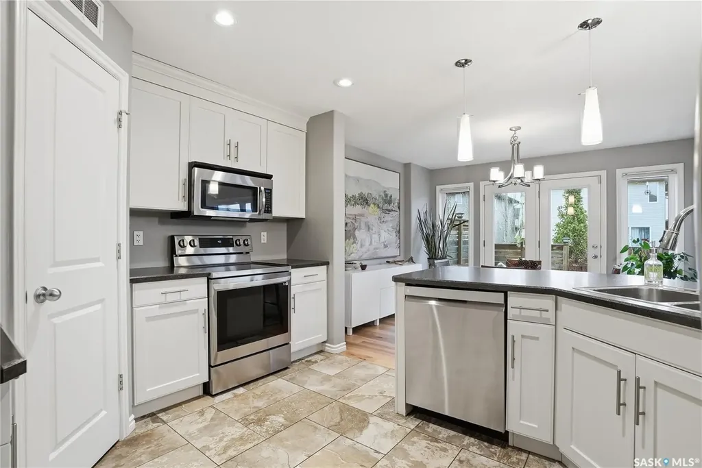 215 Whalley Crescent Saskatoon SK S7T 0E6