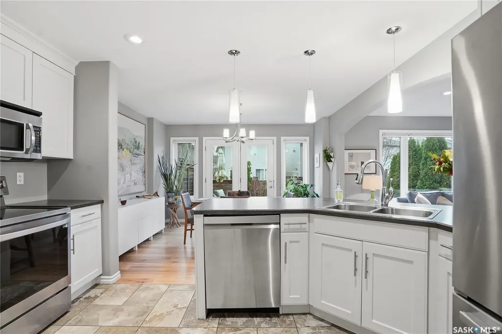 215 Whalley Crescent Saskatoon SK S7T 0E6