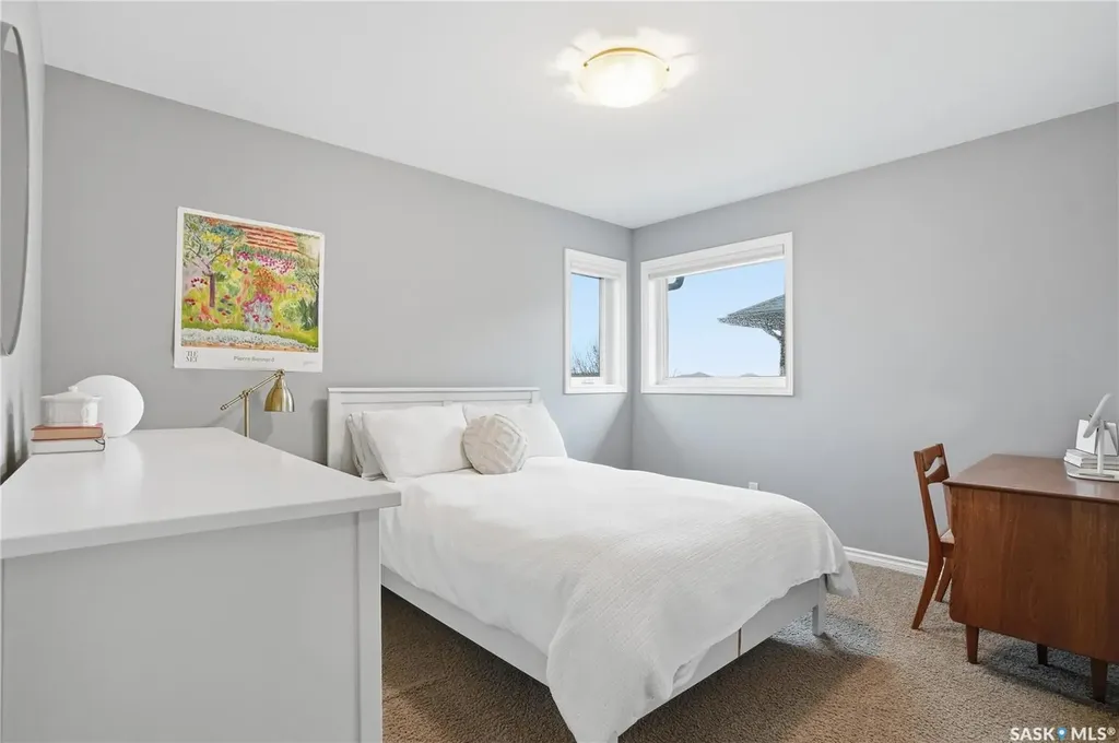 215 Whalley Crescent Saskatoon SK S7T 0E6