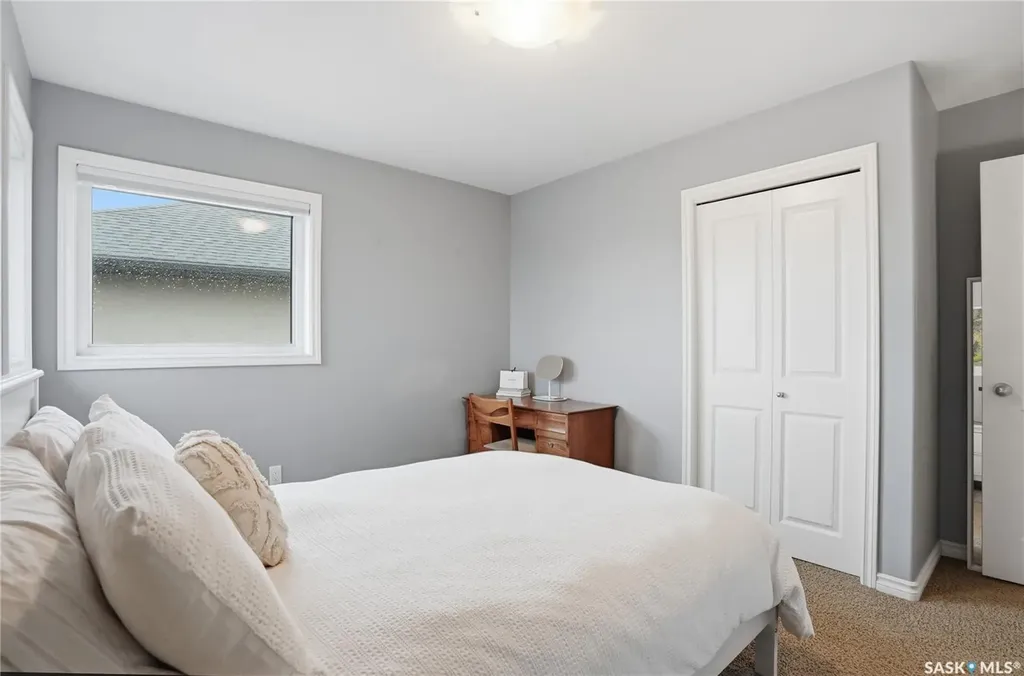 215 Whalley Crescent Saskatoon SK S7T 0E6