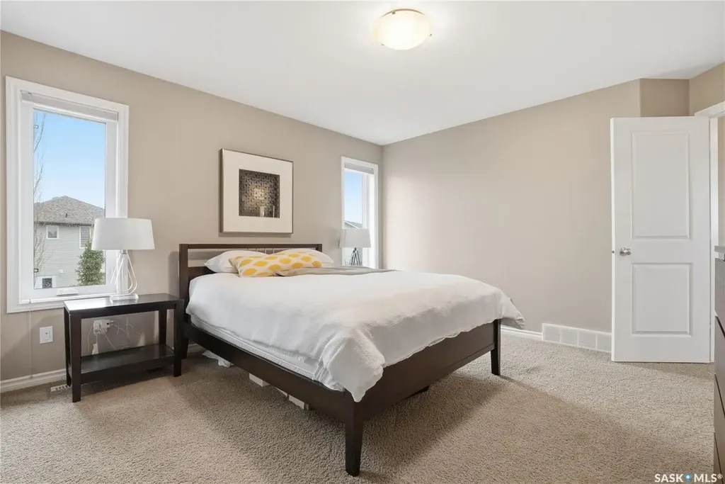 215 Whalley Crescent Saskatoon SK S7T 0E6