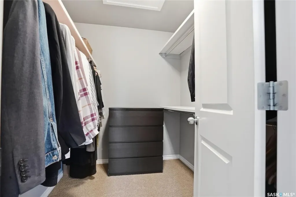 215 Whalley Crescent Saskatoon SK S7T 0E6