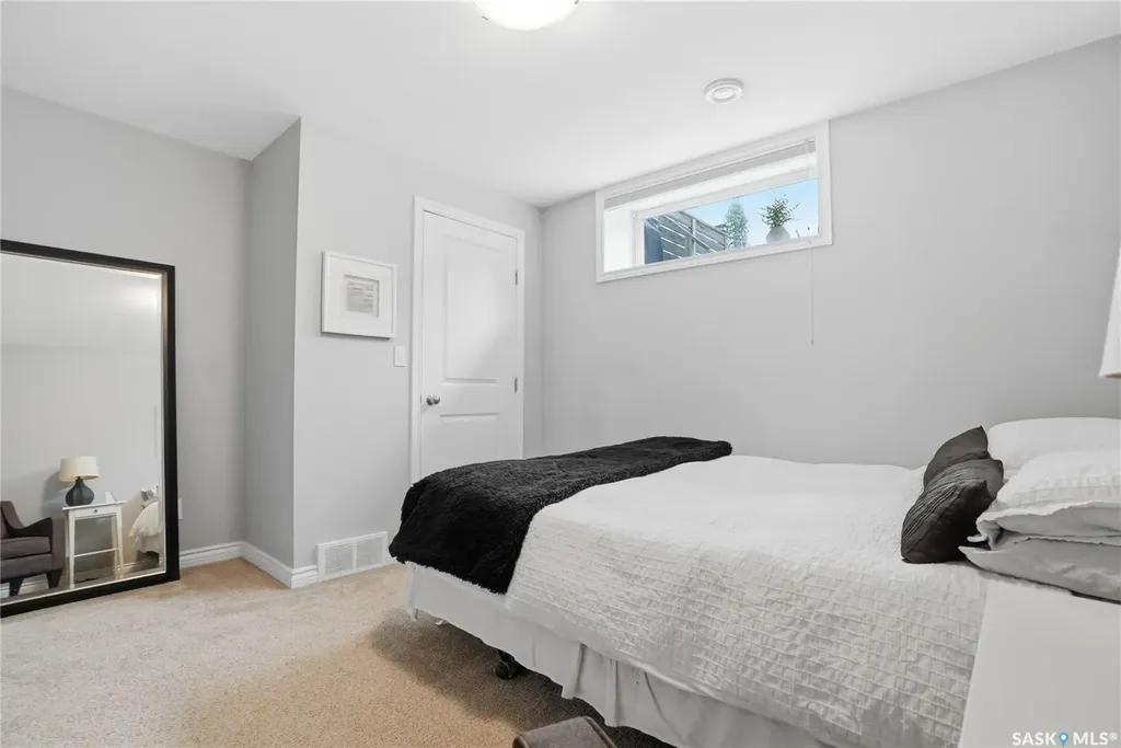 215 Whalley Crescent Saskatoon SK S7T 0E6