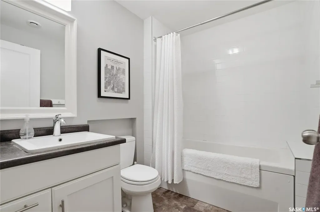 215 Whalley Crescent Saskatoon SK S7T 0E6