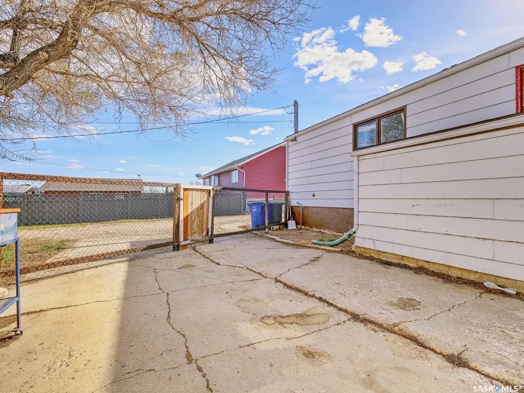 304 Young Street Rosetown SK S0L 2V0