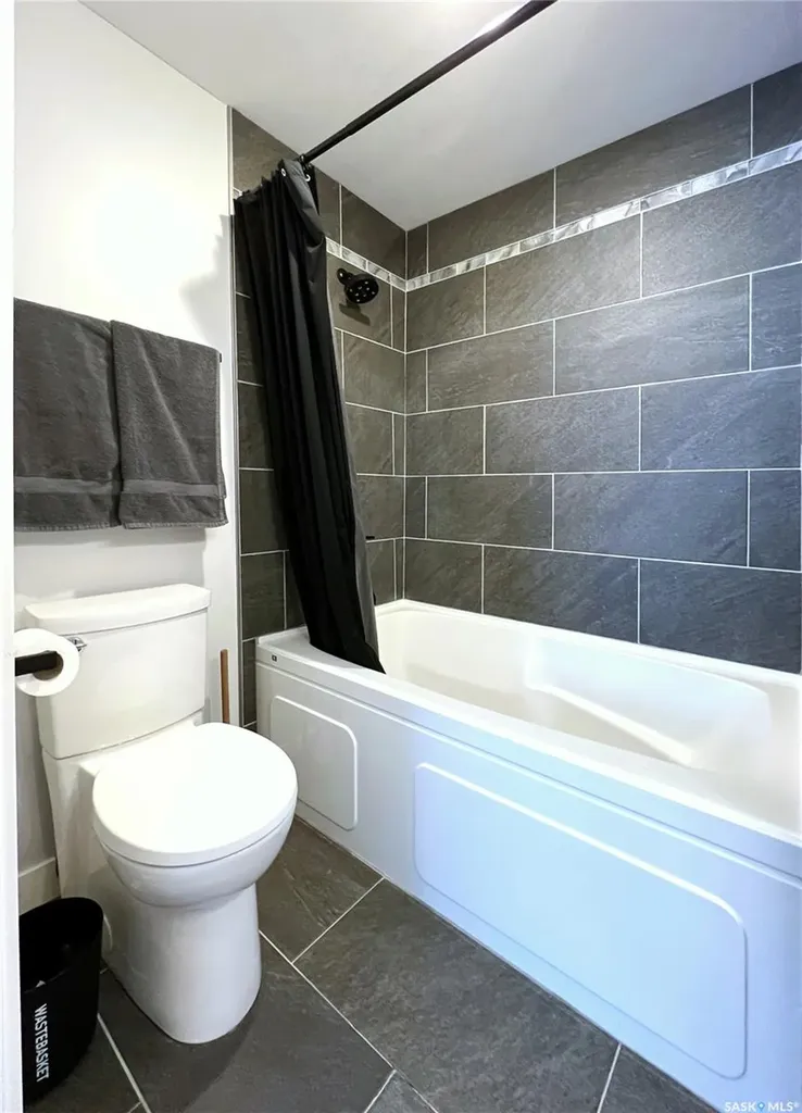 810 1st Street Estevan SK S4A 0G3