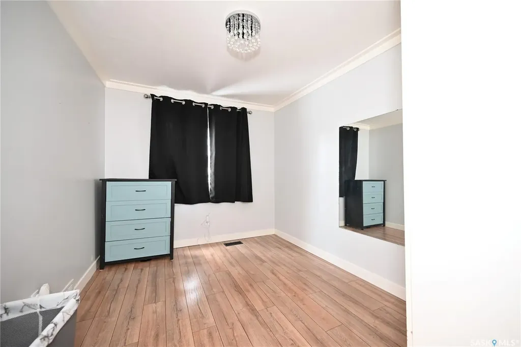 810 1st Street Estevan SK S4A 0G3