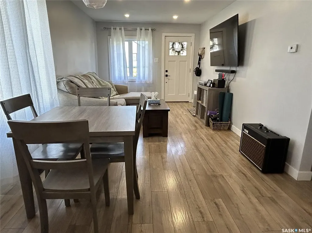 810 1st Street Estevan SK S4A 0G3