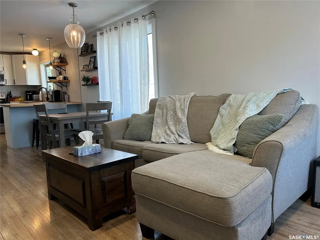 810 1st Street Estevan SK S4A 0G3