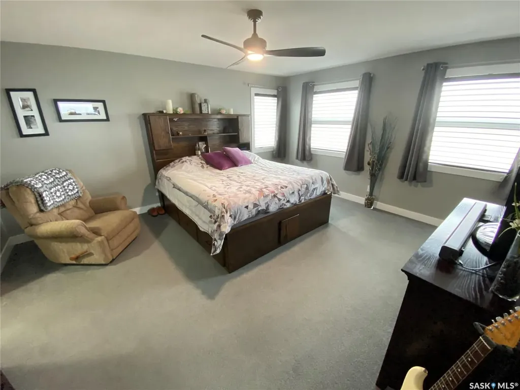 44 Stillwater Bay Yorkton SK S3N 0E6