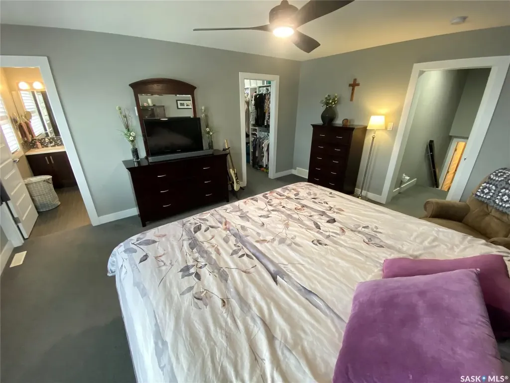 44 Stillwater Bay Yorkton SK S3N 0E6